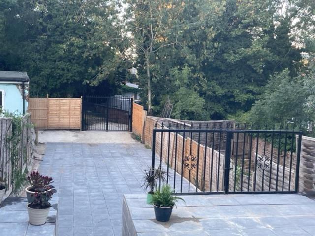5 Bed 5Mins From Wembley Stadium Londyn Zewnętrze zdjęcie