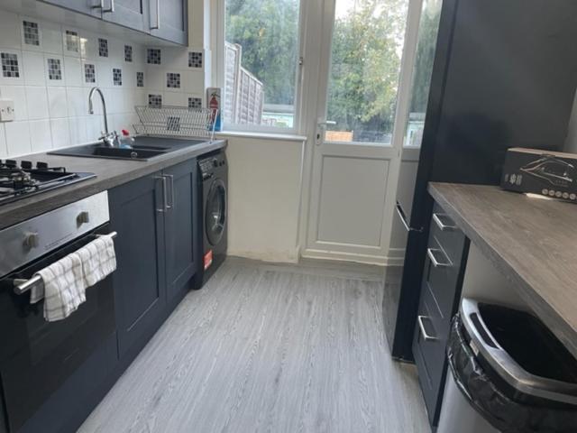 5 Bed 5Mins From Wembley Stadium Londyn Zewnętrze zdjęcie