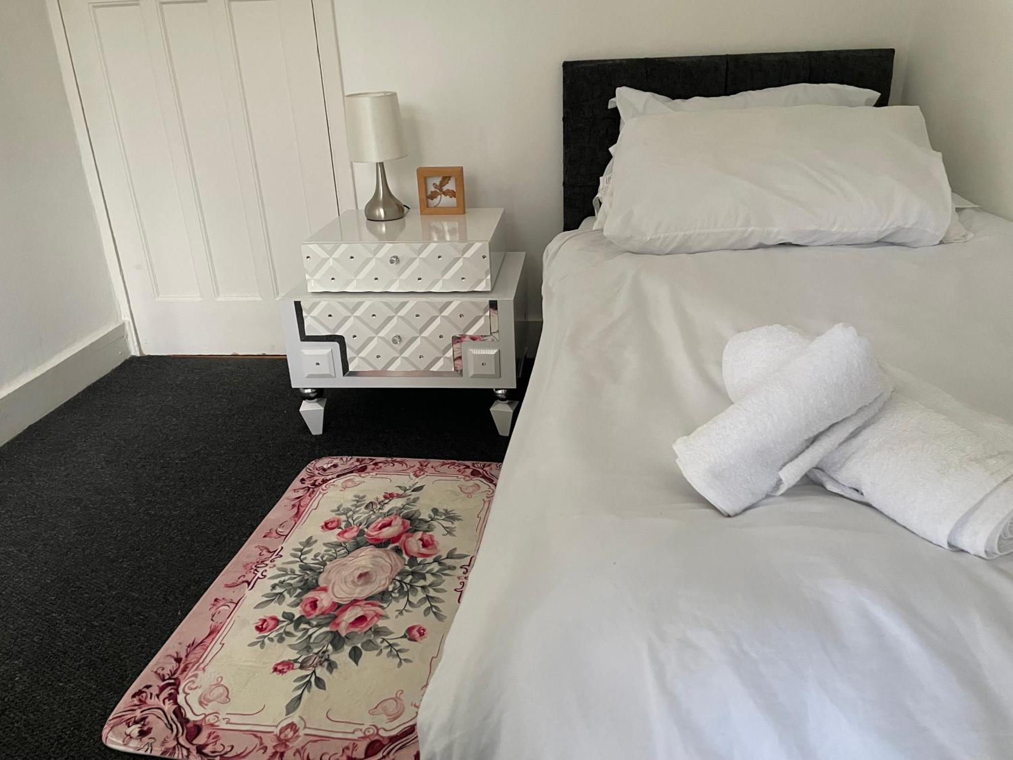 5 Bed 5Mins From Wembley Stadium Londyn Zewnętrze zdjęcie